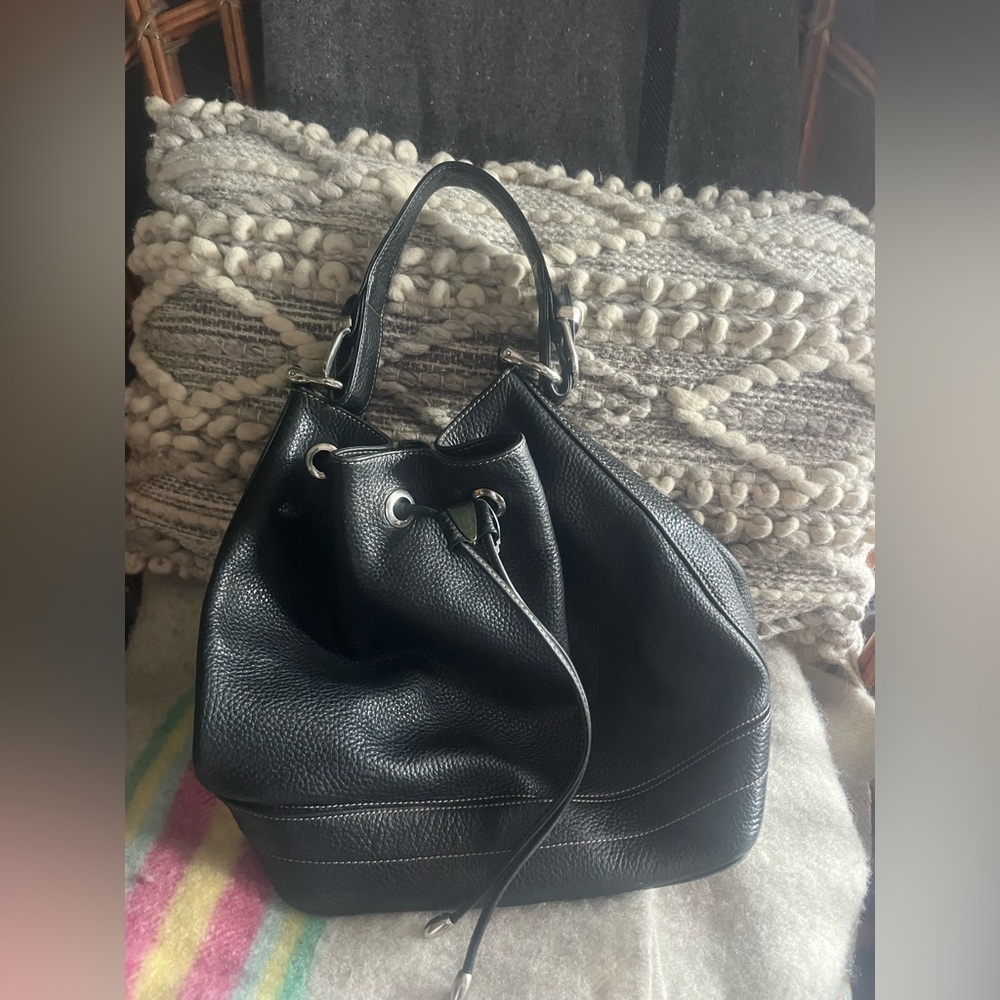 Danier Black Leather Drawstring Bucket Bag - Picture 3 of 4